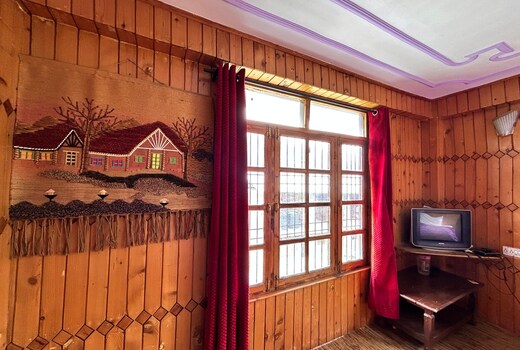 Sarswati Home Stay | Bed & Breakfast