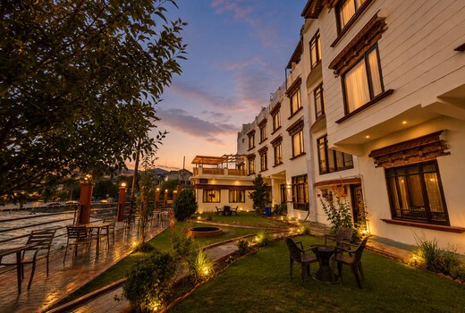 Zojila Residency (A Premium Riverfront Hotel)