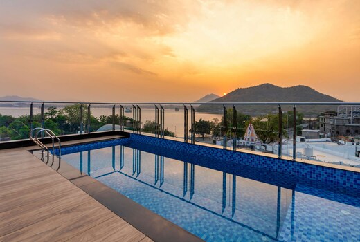 The Grand Fateh | Swimming Pool | Parking | Lake Facing Hotel Udaipur