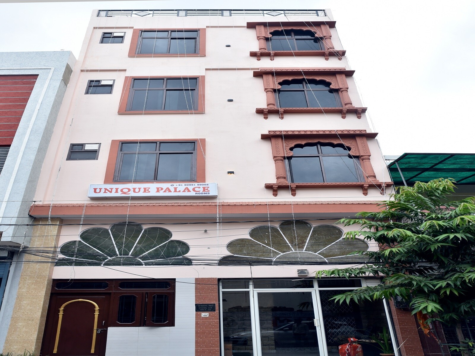 UNIQUE PALACE GUEST HOUSE