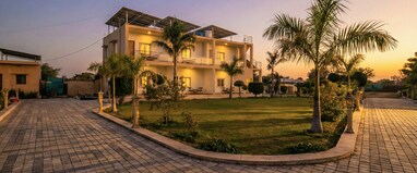 Radsum-Luxury Farm & Resort