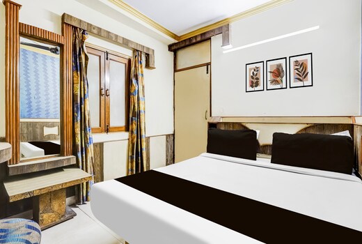 SPOT ON Hotel Ricky Deluxe