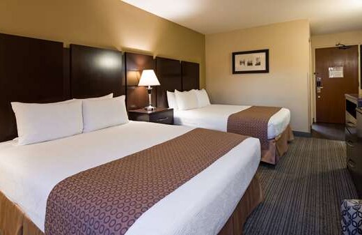 Best Western Plus Plaza by the Green