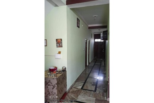Abhi Hotel & Restaurant