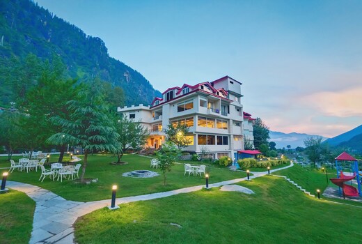 The Allure Grand - Riverside Resort & Spa