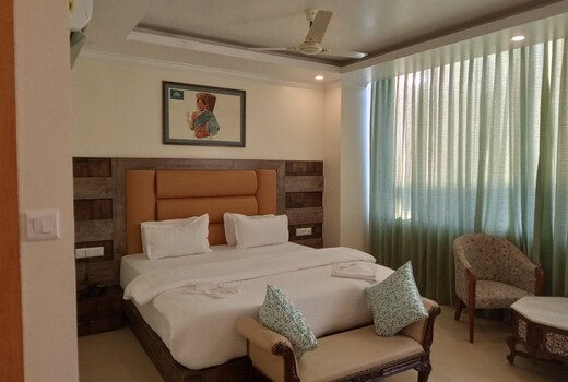Hotel Grand Lotus