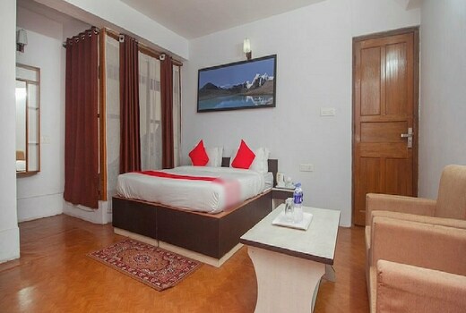 Hotel Namsey Hotel and Lounge