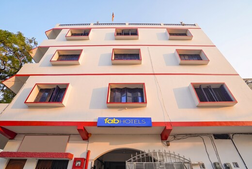 FabHotel Vairagi Inn - Nr. Bhojuveer Chauraha, Shivpur