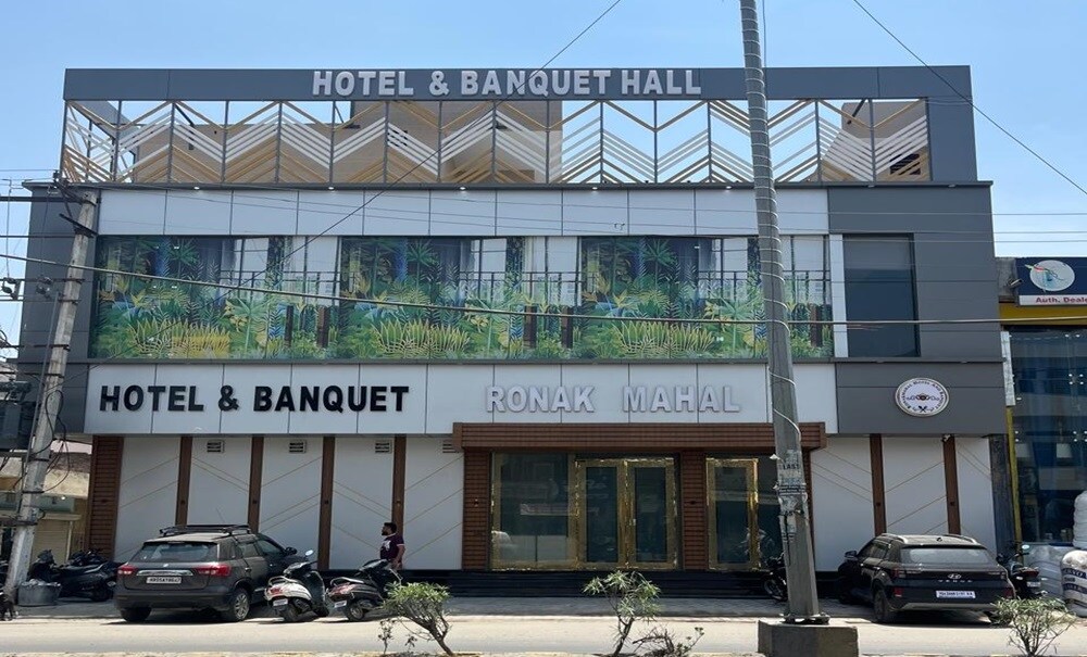 RONAK MAHAL HOTEL AND BANQUET