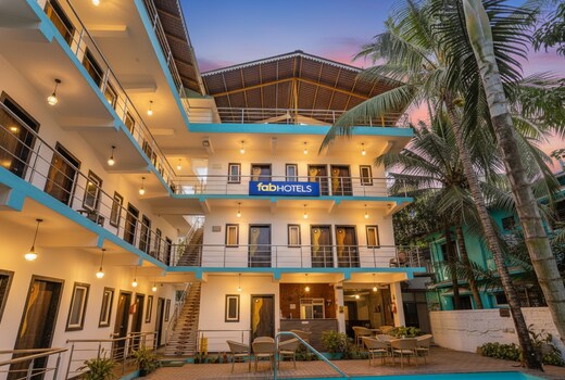 FabHotel Palm Inn Resort - Nr. Morjim Beach