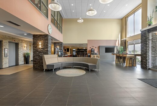 Best Western Plus Airport Inn & Suites