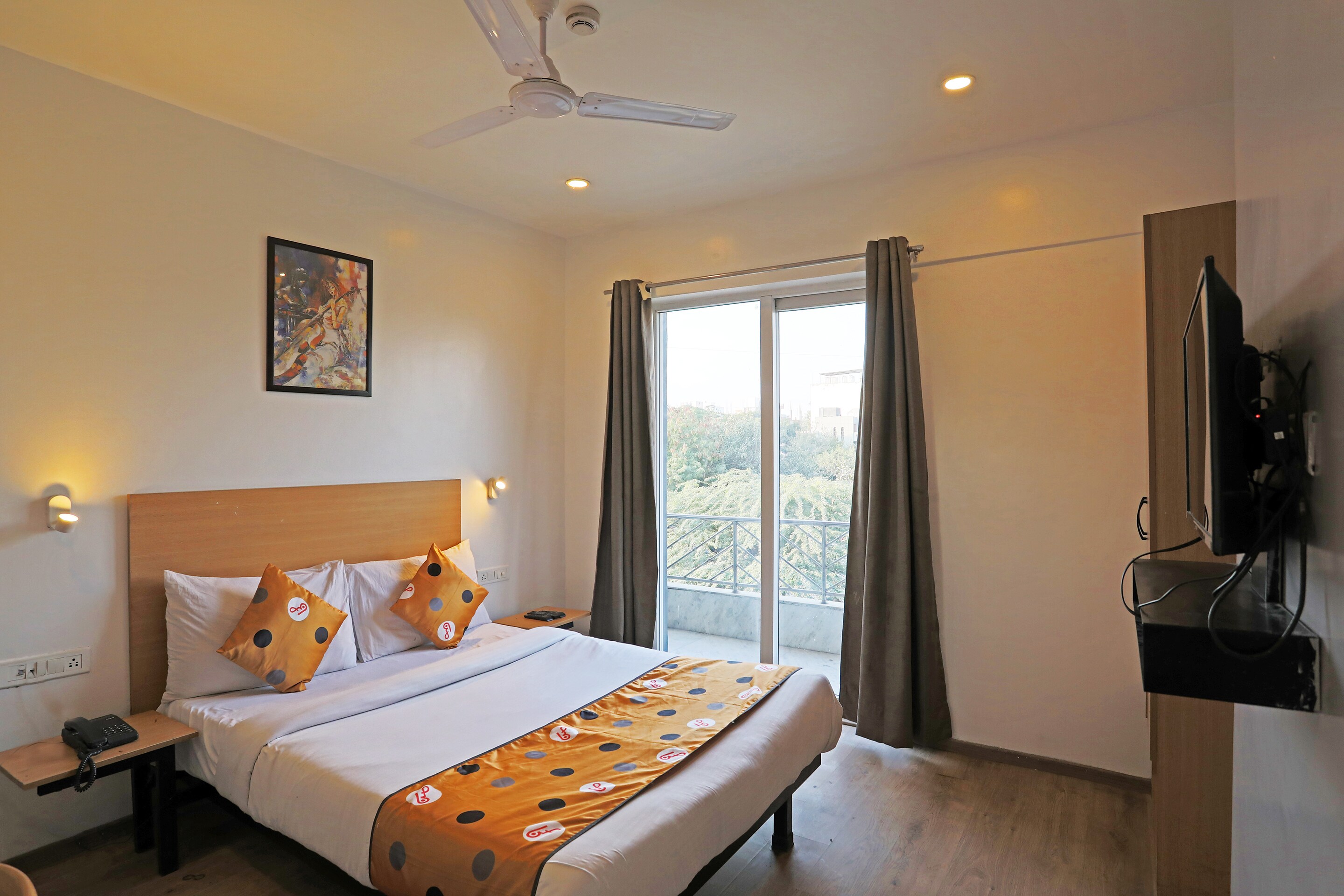 Hotel Yellow Chilly