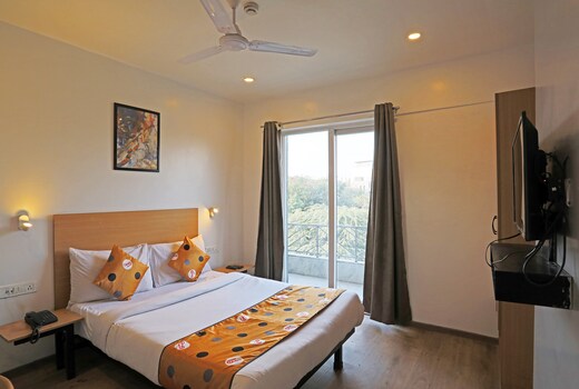 Hotel Yellow Chilly