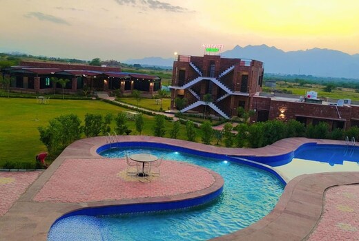 Mount down Resort