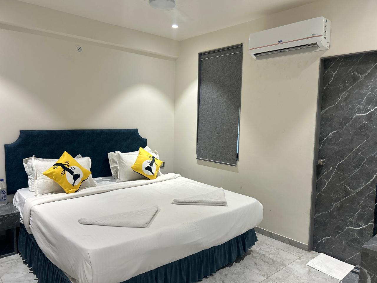 Hotel nee residency
