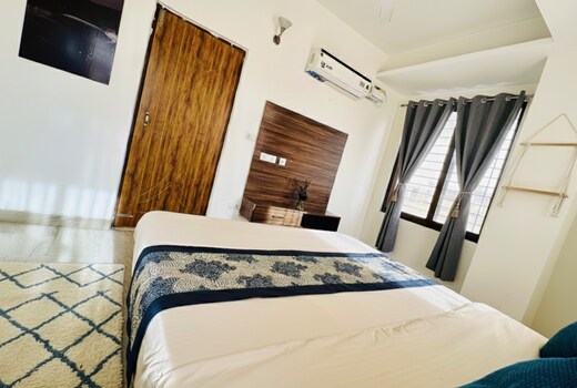 Willow suite 3BR with Living area