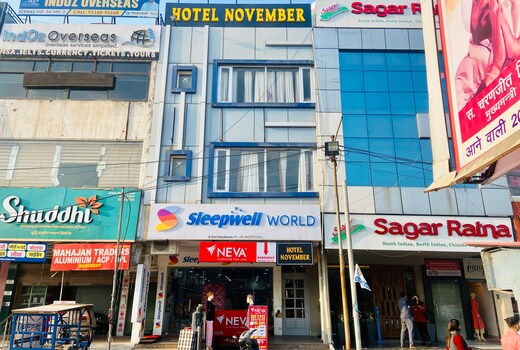 Hotel November, At Zirakpur Bus Stand