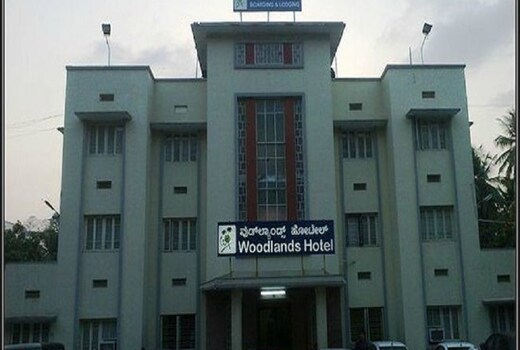 Hotel Woodlands