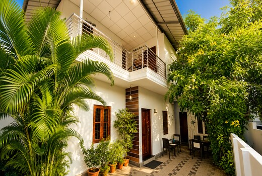 White Shore Beach Homestay | 100 metres from Beach