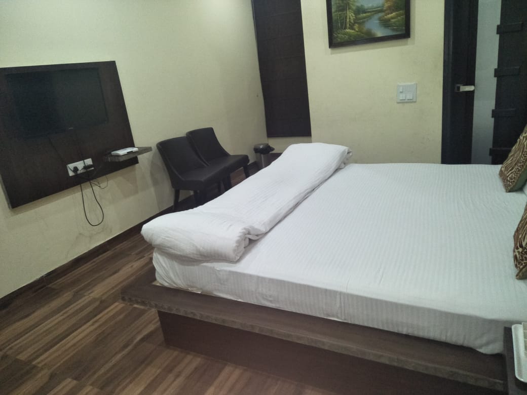 HOTEL HERITAGE INN
