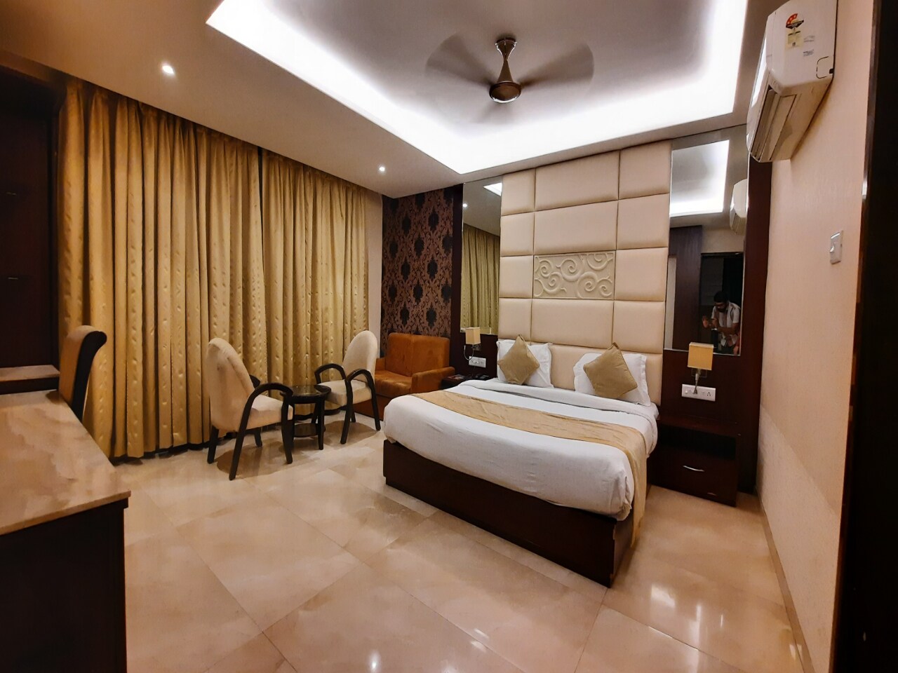 Main gallery