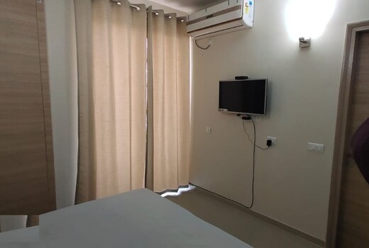 SHRIRAJ HOLIDAY INN
