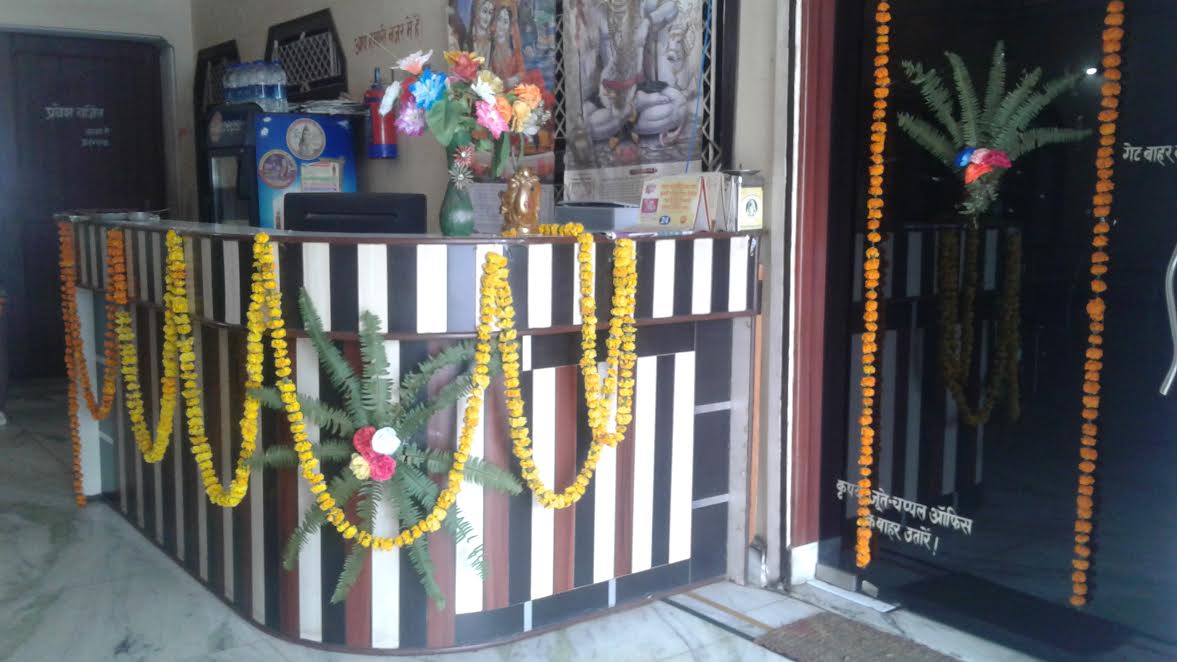 Hotel Shivratn Palace