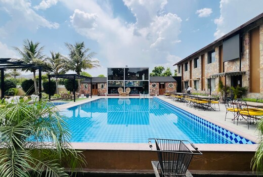 RISING RESORT