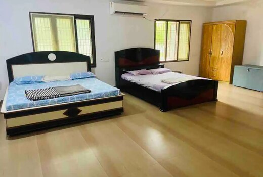 Alphonso Farm House