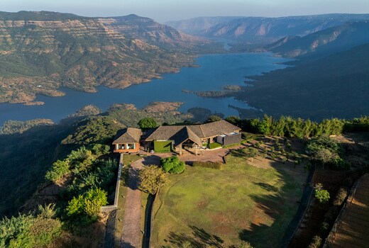 SaffronStays Gold Mist