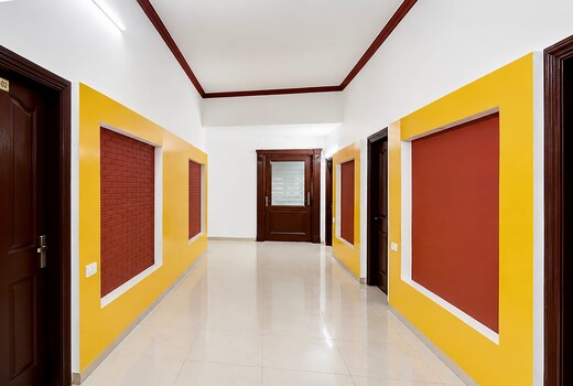 OYO 846422 Hotel The City Hub