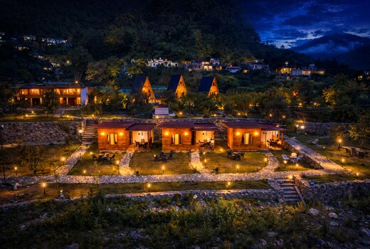 Cabana Riverside Resort - Kainchi Dham