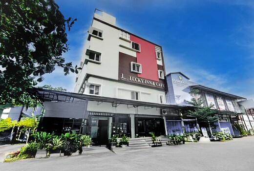 Hotel O Makassar near Mall Panakukang formerly Hotel Lucky Inn Makassar