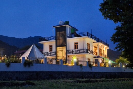 La Maison - A Boutique Bed and Breakfast