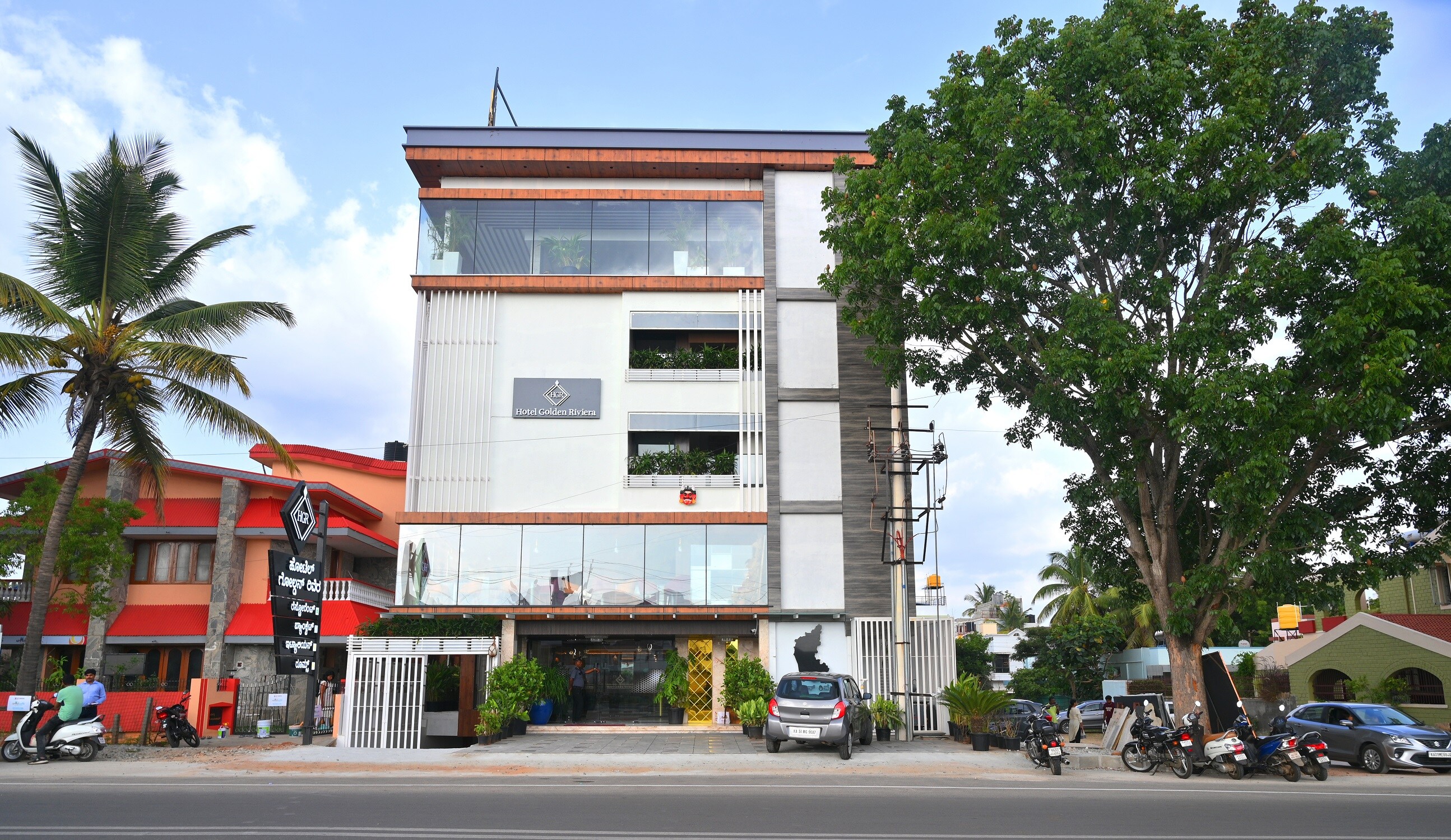 Hotel Golden Riviera