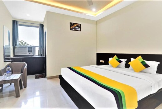 Hotel Ravi Residency