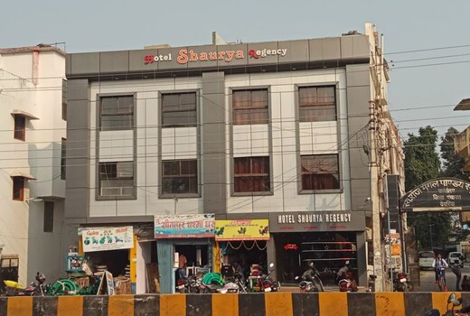 Hotel Shourya Regency
