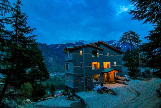 HighQ Manali