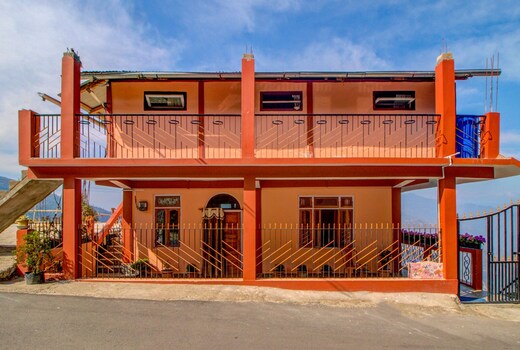 Rajalim Homestays.