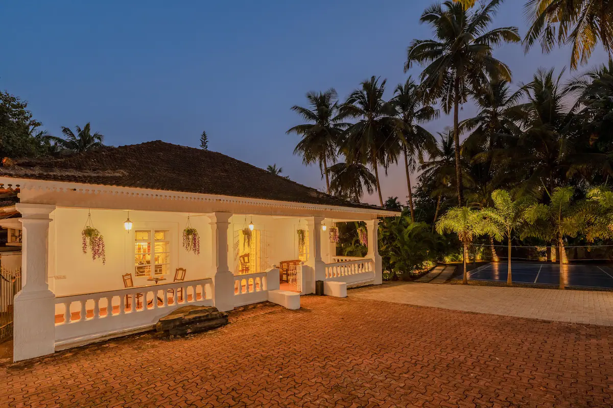 Hireavilla | Villa Phoenix - 5BHK with Pool Table, Pool & Badminton Court