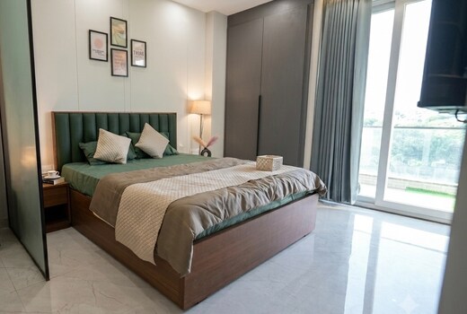 Aurelys Stay Golf course Gurgaon Collection