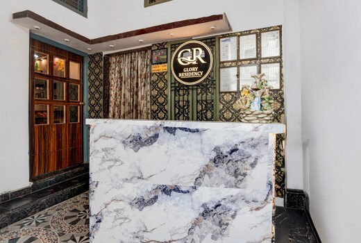 GLORY RESIDENCY & Cafe