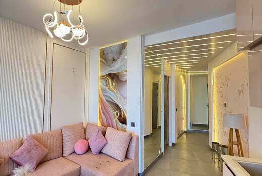 The Rose Rise Retreats 43rd floor River view