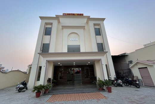 Hotel Vasu International