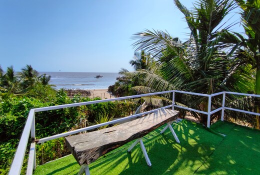 Edina Beach House