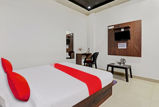 Hotel O R V Inn