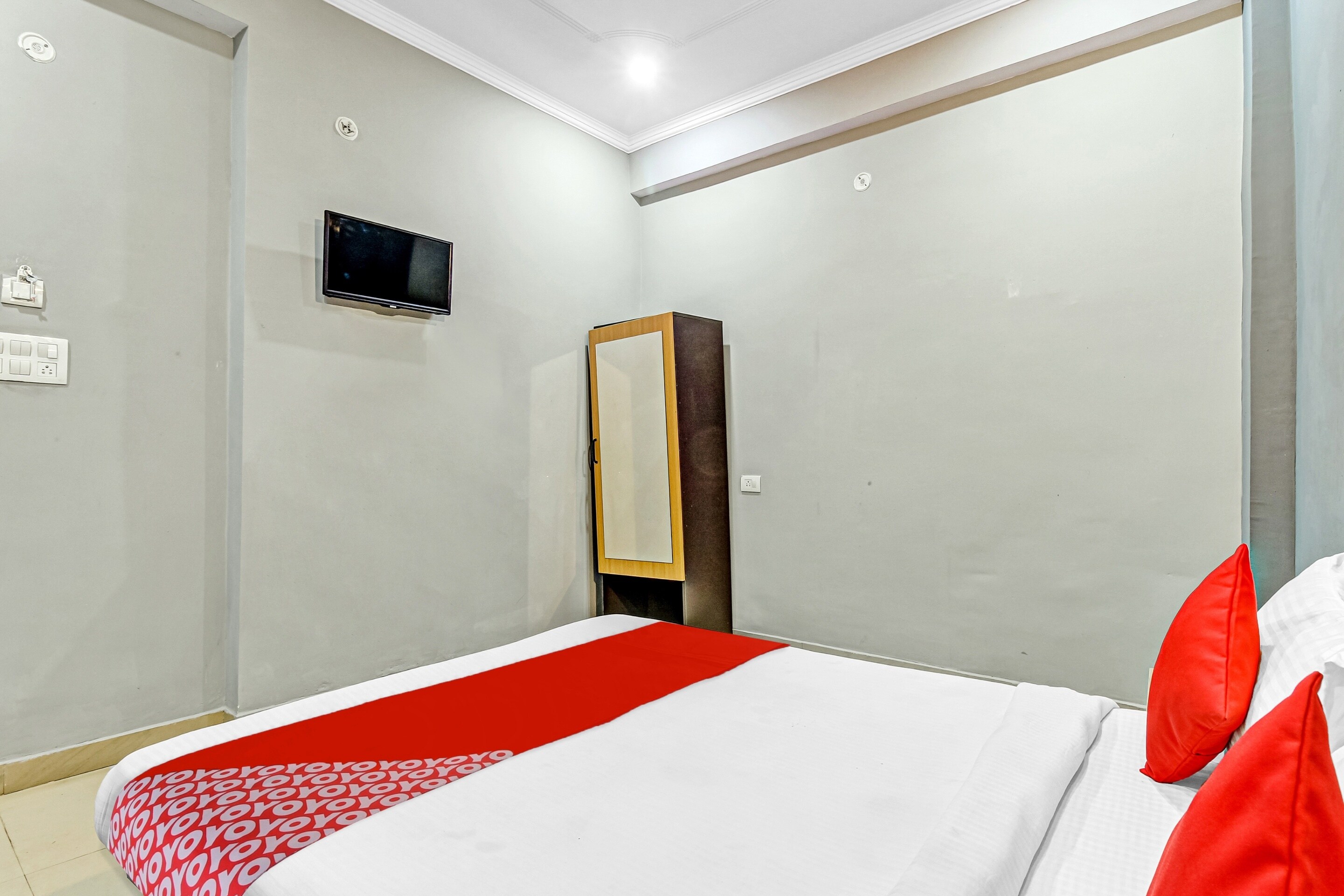 Hotel O Oriphic Inn