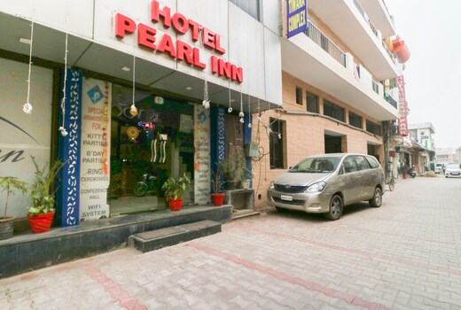 Hotel pearl inn