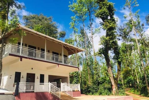 Silver Springs Homestay | Rooms & Pool