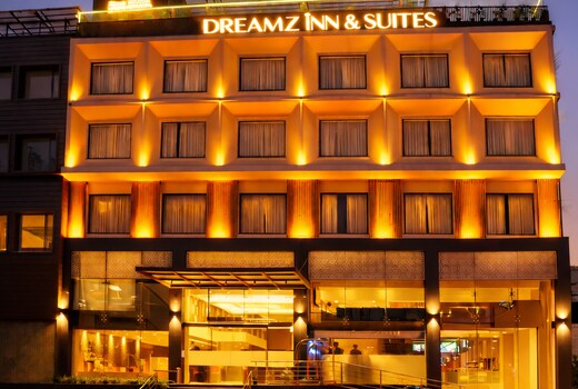 Dreamz Inn & Suites